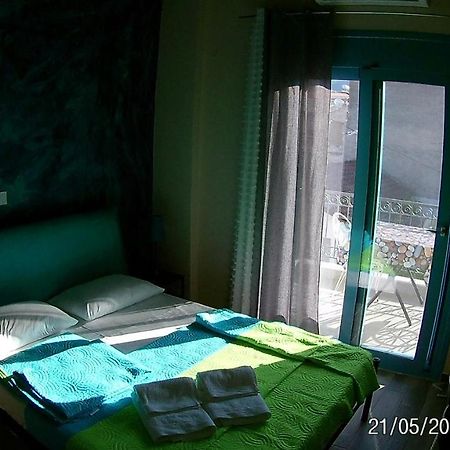 Kostas Family Rooms スタブロス エクステリア 写真
