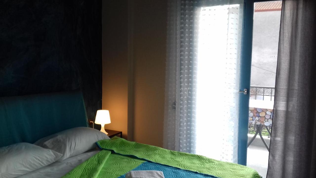 Kostas Family Rooms スタブロス エクステリア 写真