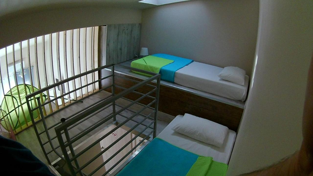 Kostas Family Rooms スタブロス エクステリア 写真